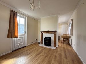 Sitting Room- click for photo gallery